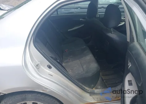 2010 Toyota Corolla S из США, поврежденный, VIN 2T1BU4EE8AC402106